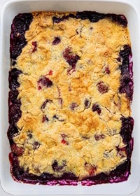 cobblers aux abricots, cerises et noix de cajou