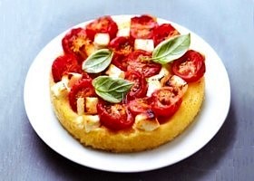 tartelette de polenta aux tomates cerise et à la feta 